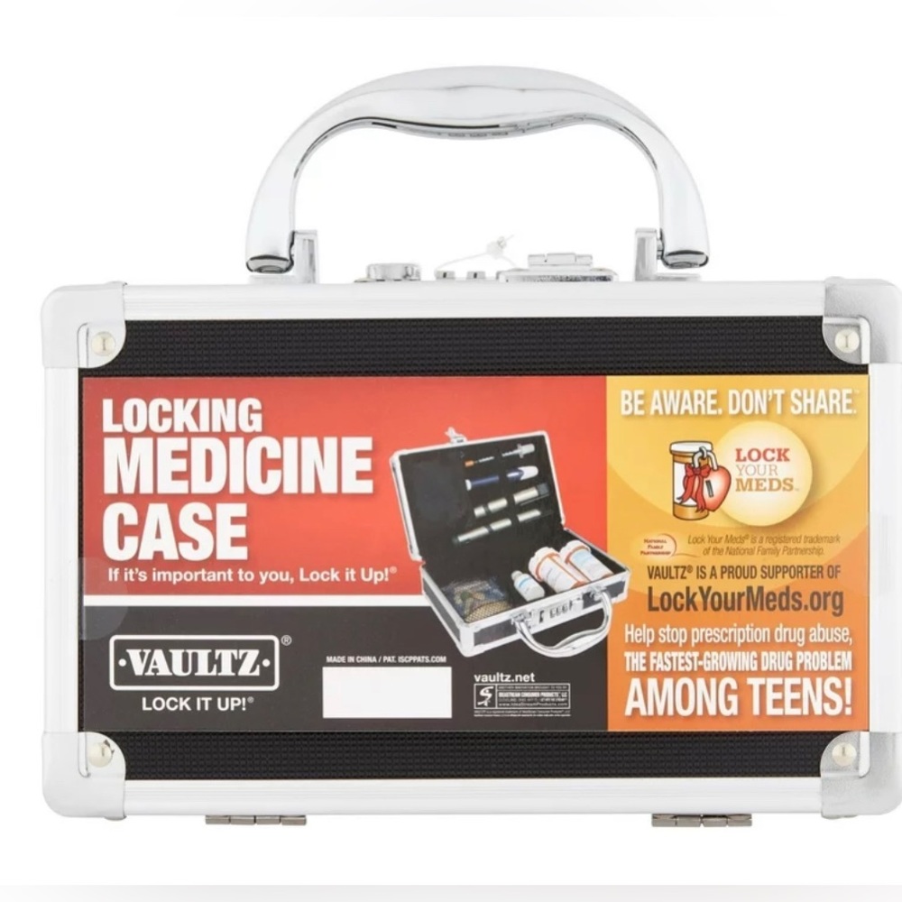 Vaultz Locking Case - Safe
